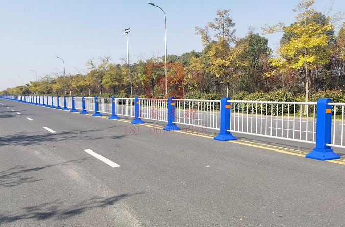 贈送安裝-贈送運(yùn)輸-道路護(hù)欄16
